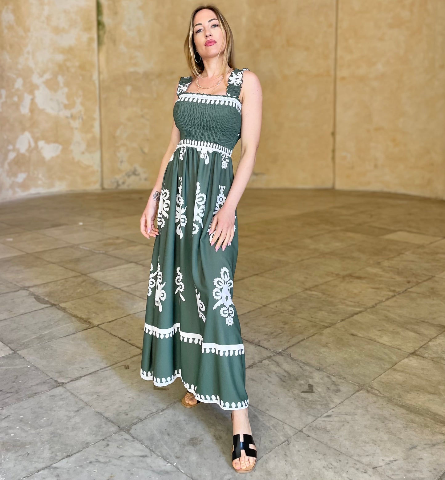 Long dress fantasia