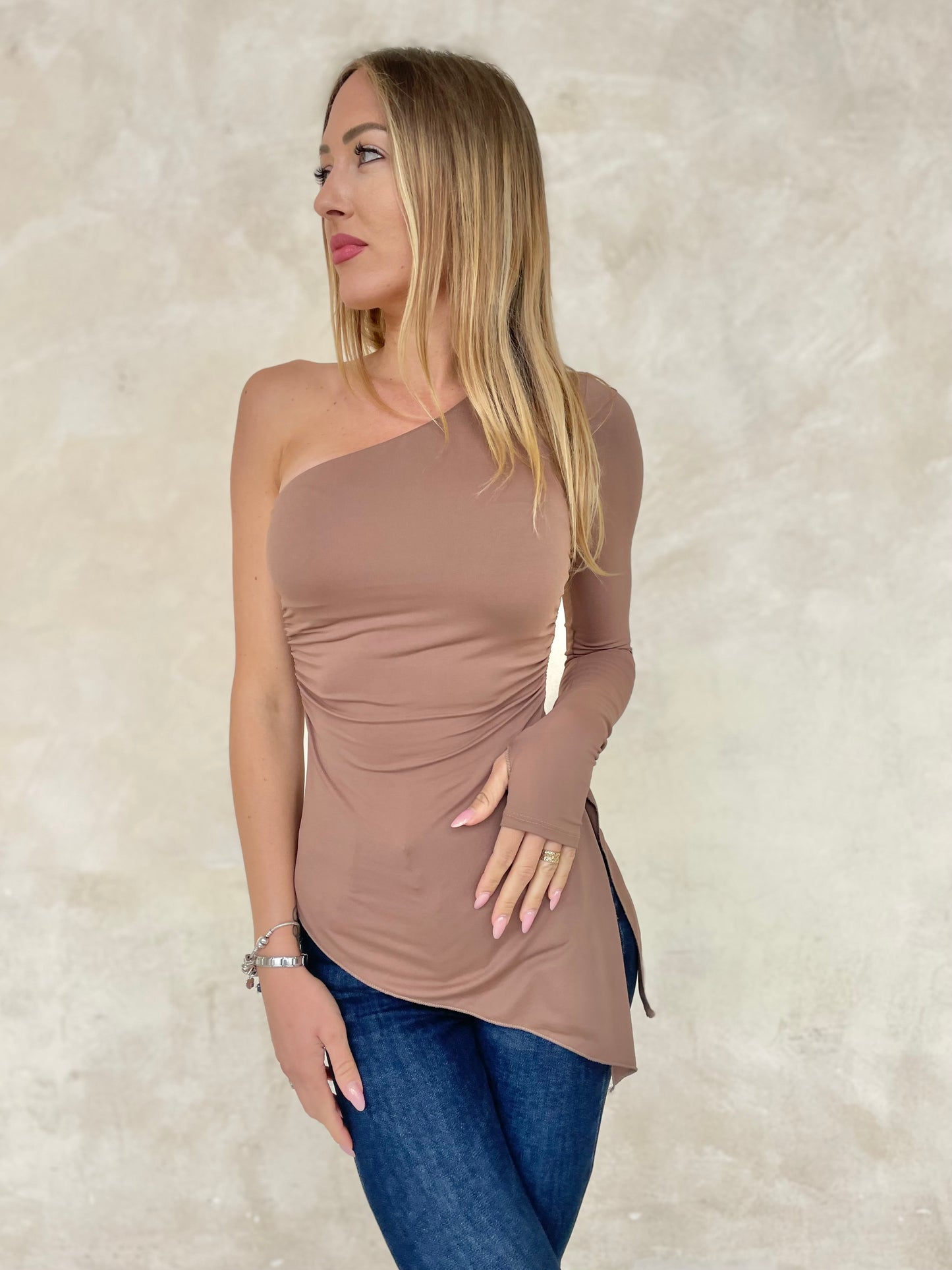 Maglia asimmetrica monospalla
